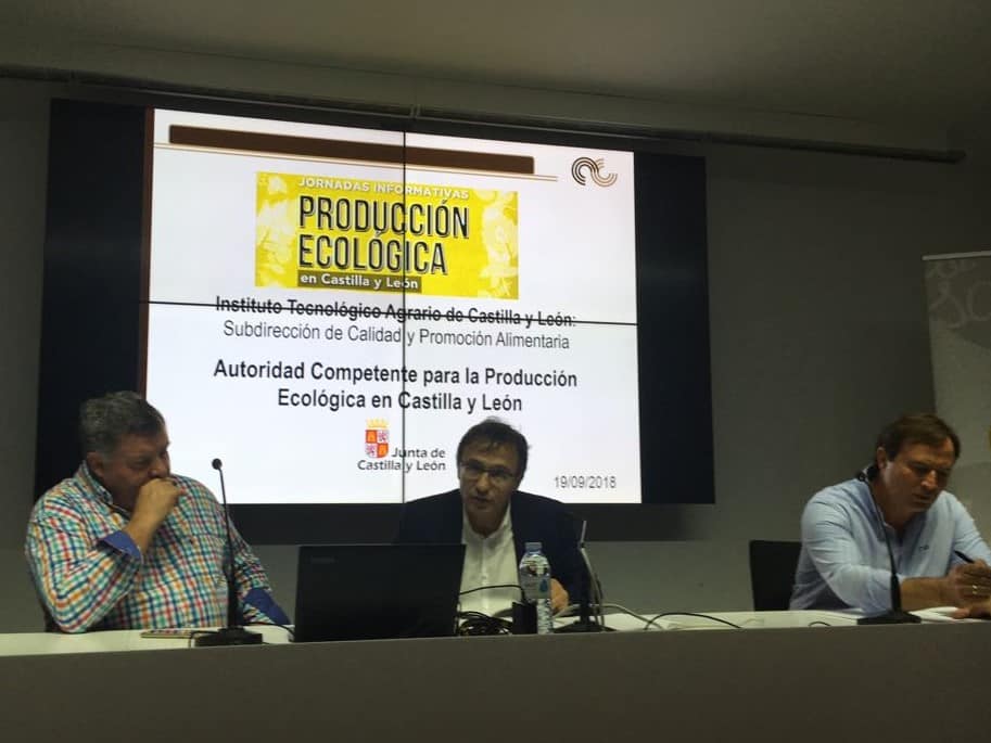 fotografía del acto sobre producción ecológica en Castilla y León en el Instituto Técnológico Agrario